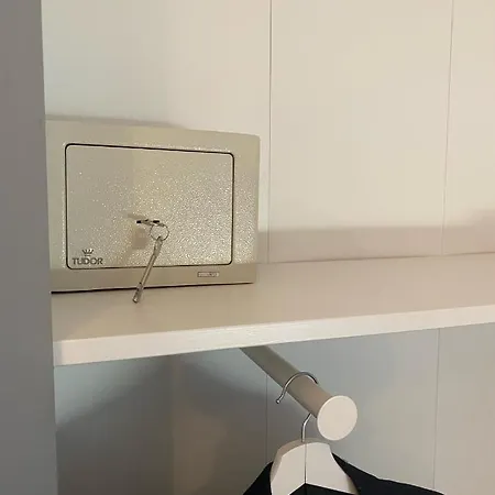 Antica Zio Cesare Ferrara