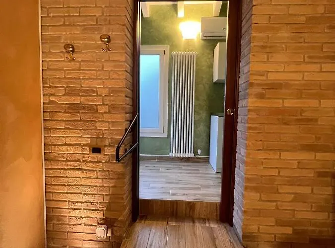 Antica Zio Cesare Φεράρα